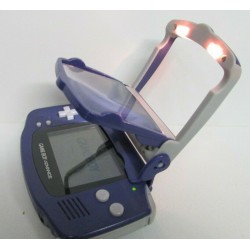 Lampka lupa powiększająca do Game Boy Advance używana